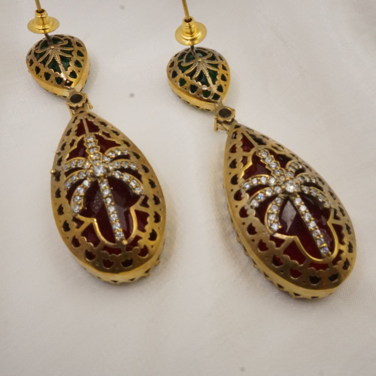 Ruby- Emerald Victorian Teardrops SV-EE-01